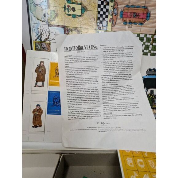 Home Alone 1991 Vintage Board Game Based on The 1990s Movie - Picture 4 of 11